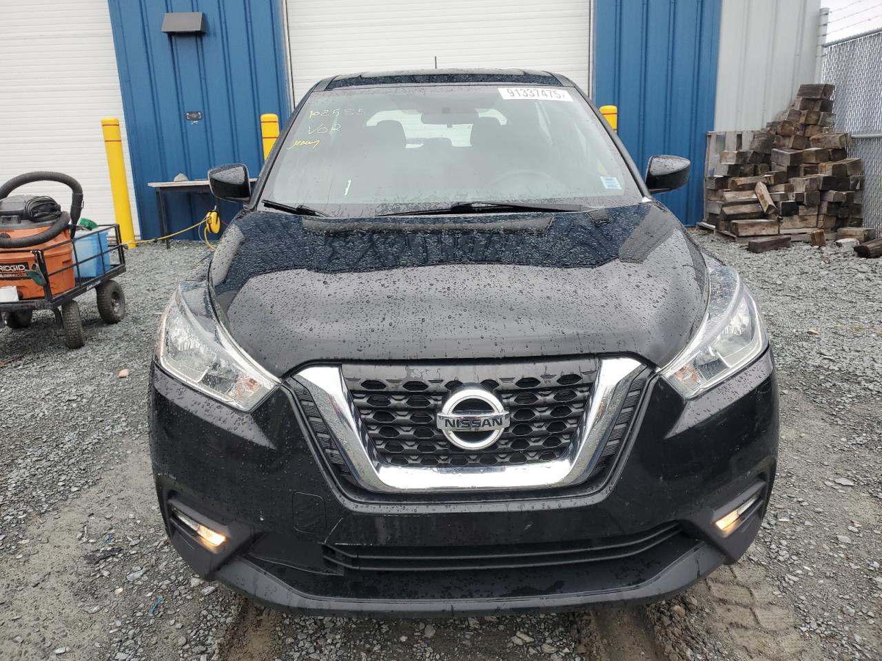 NISSAN KICKS S
