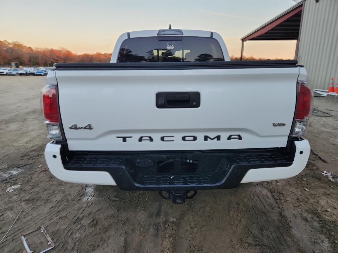 TOYOTA TACOMA DOUBLE CAB