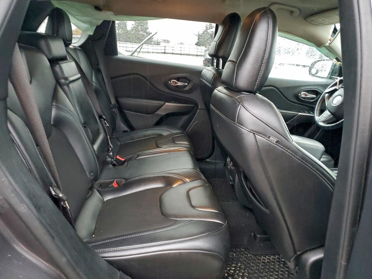 JEEP GRAND CHEROKEE LATITUDE PLUS