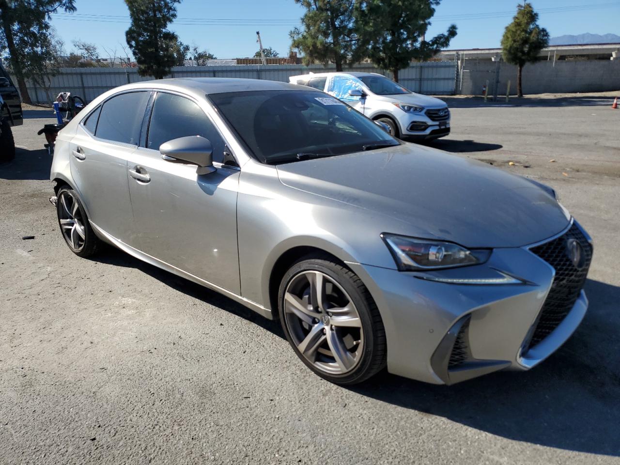 LEXUS IS 200T