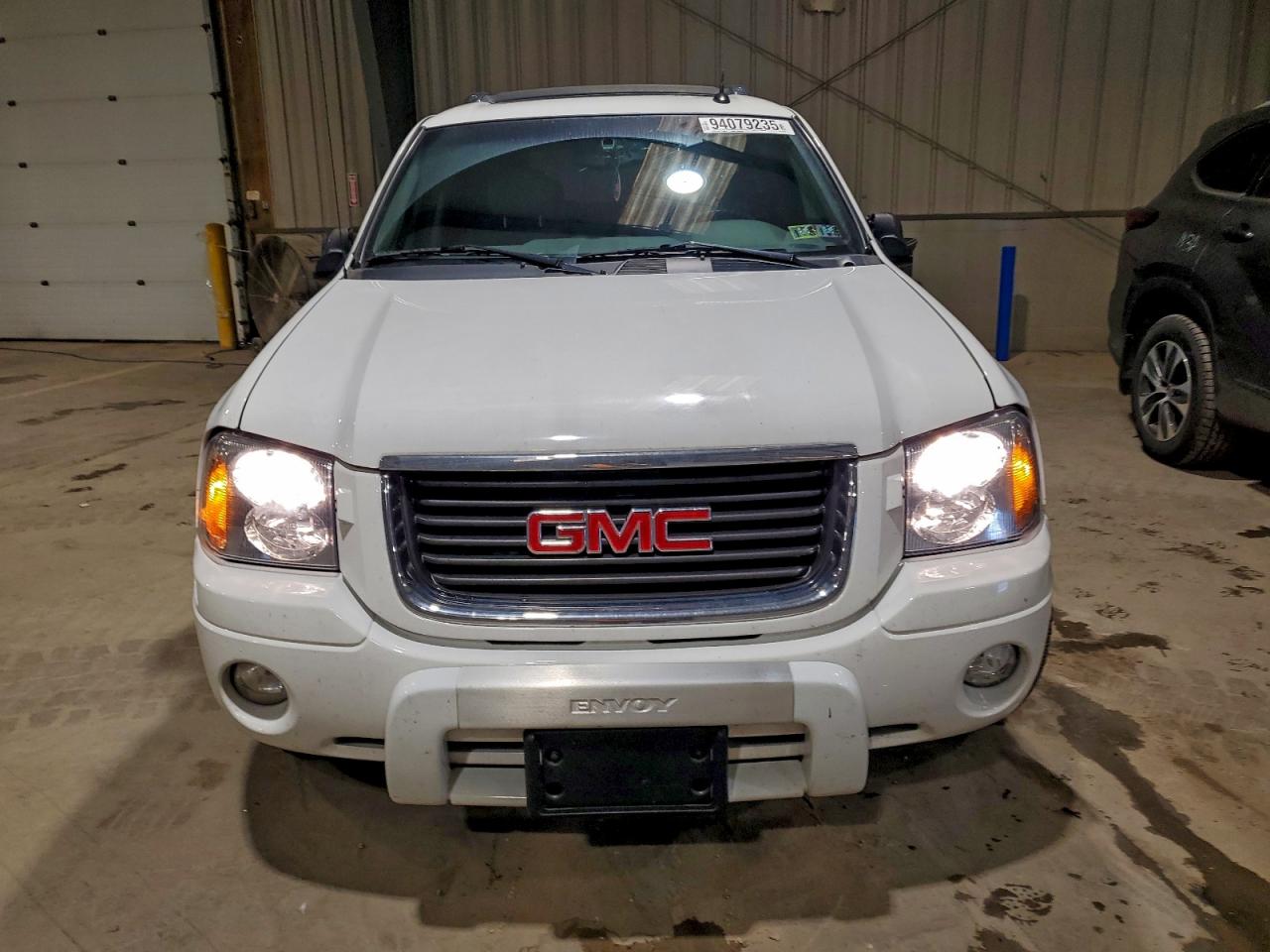Lot #3301940466 2004 GMC ENVOY XUV