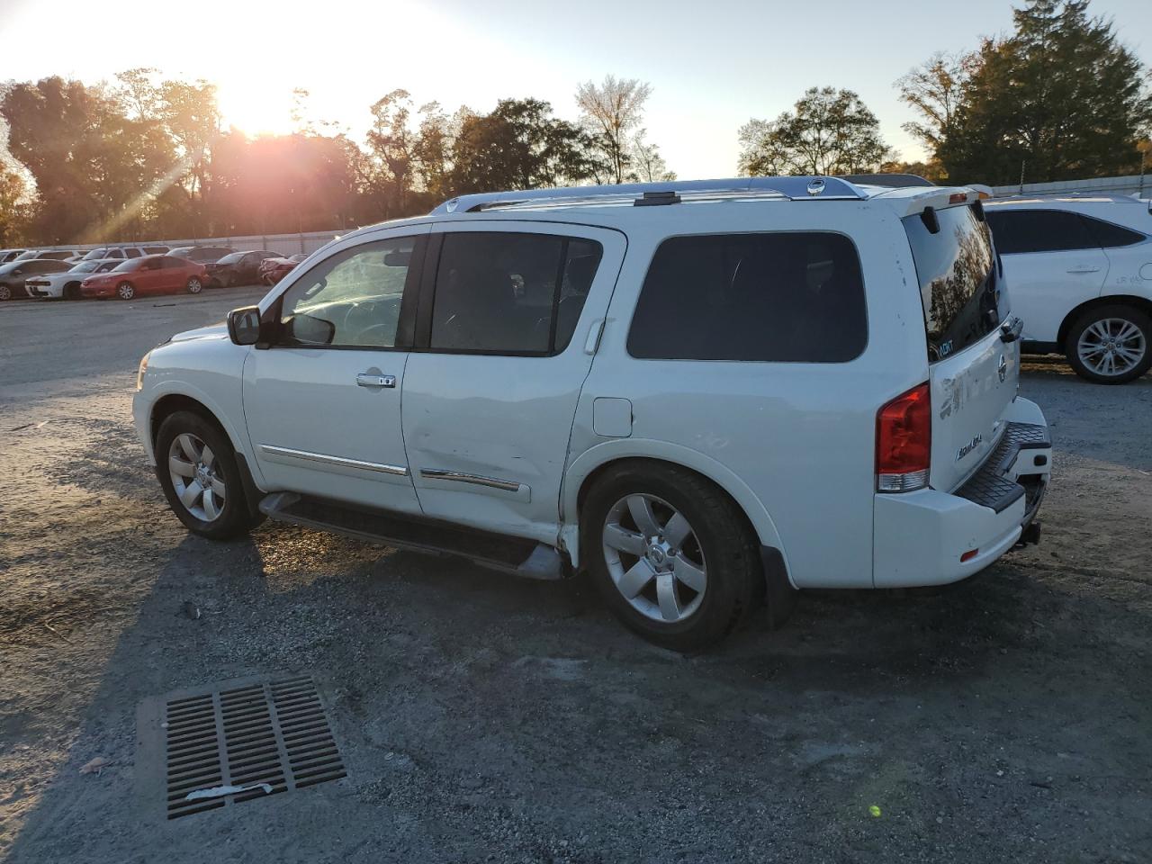 NISSAN ARMADA SV