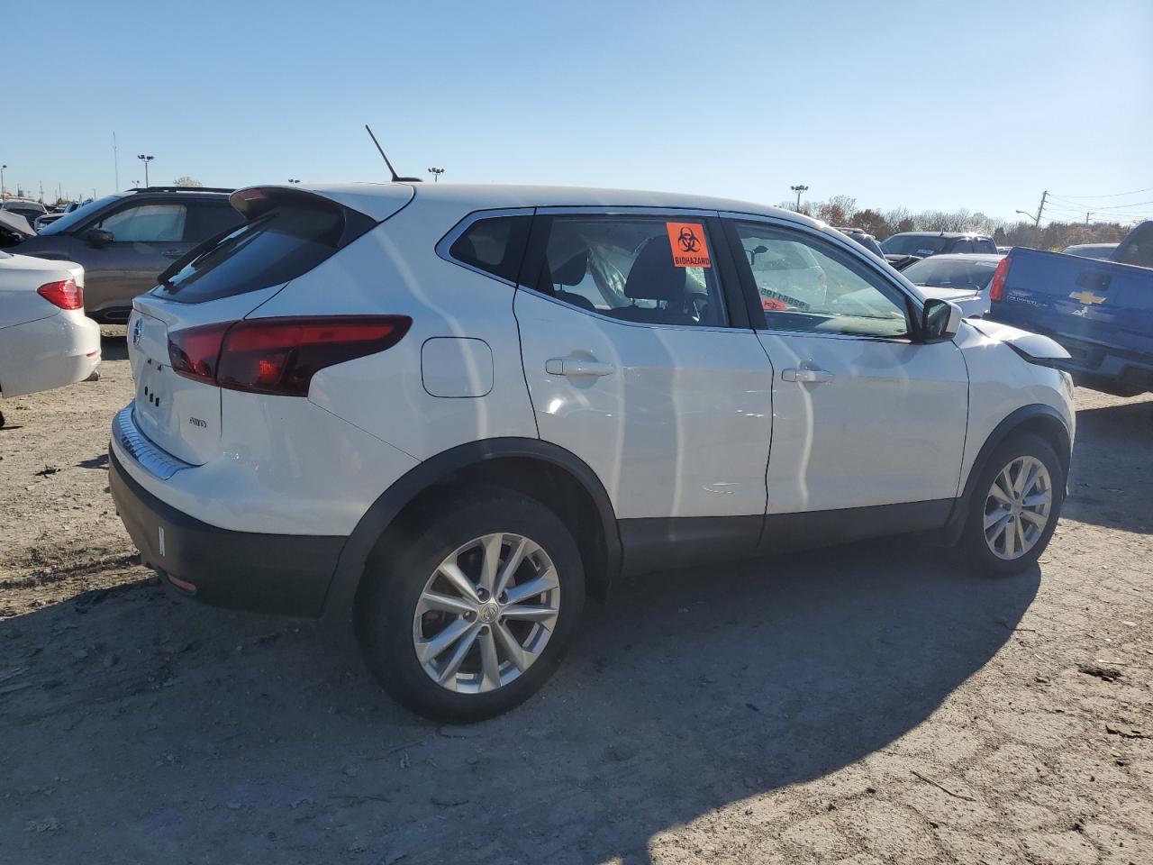 NISSAN ROGUE SPORT S