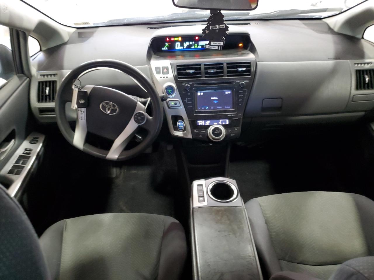 TOYOTA PRIUS V