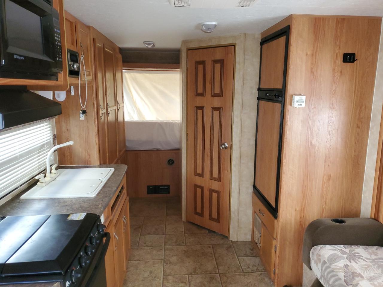 Lot #3285748678 2010 JAYCEE JAY FEATHE