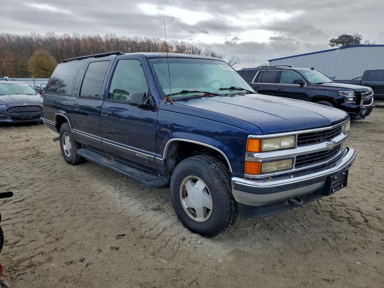 Lot #3302885906 1999 CHEVROLET SUBURBAN K