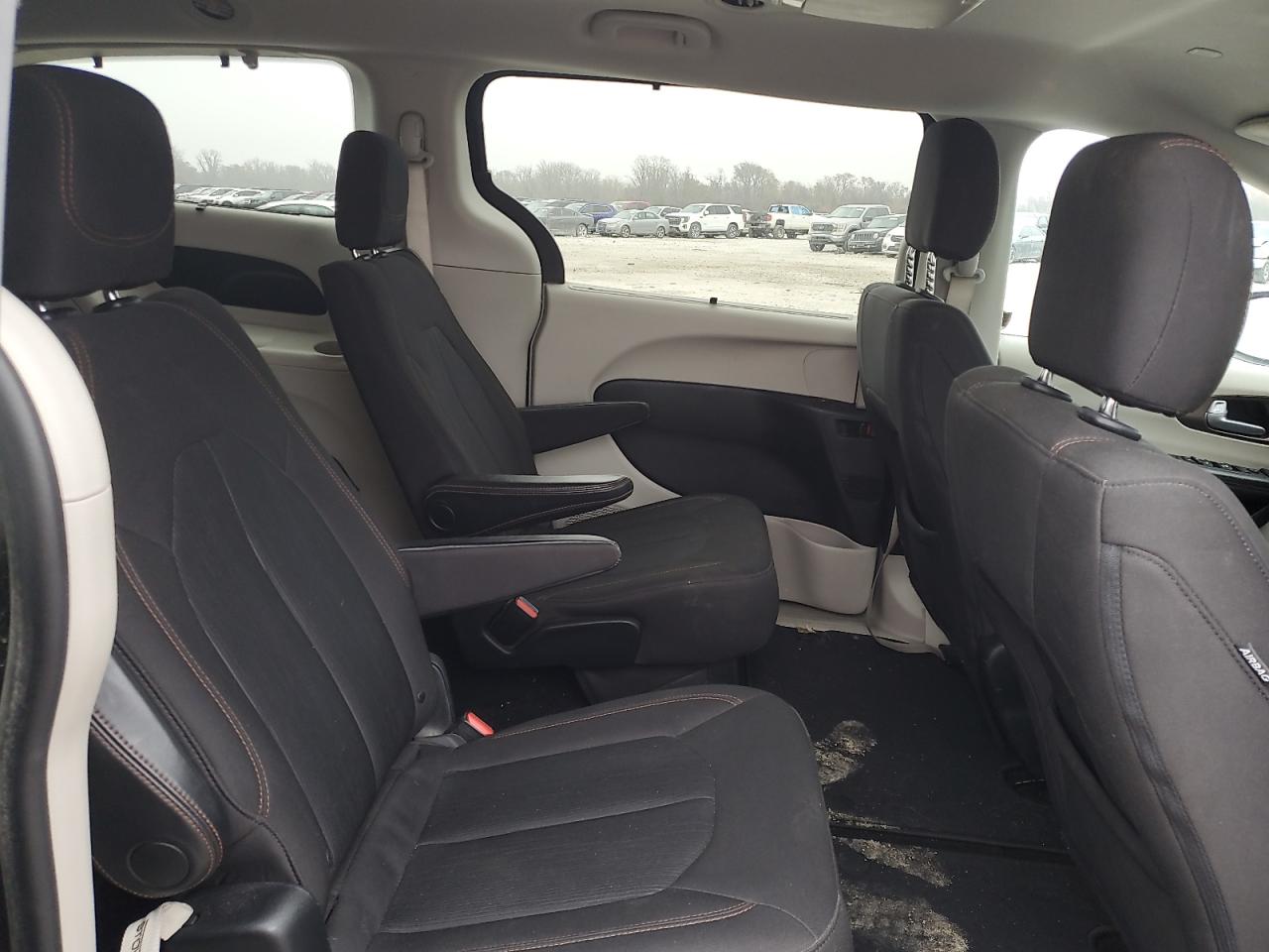 CHRYSLER PACIFICA TOURING L