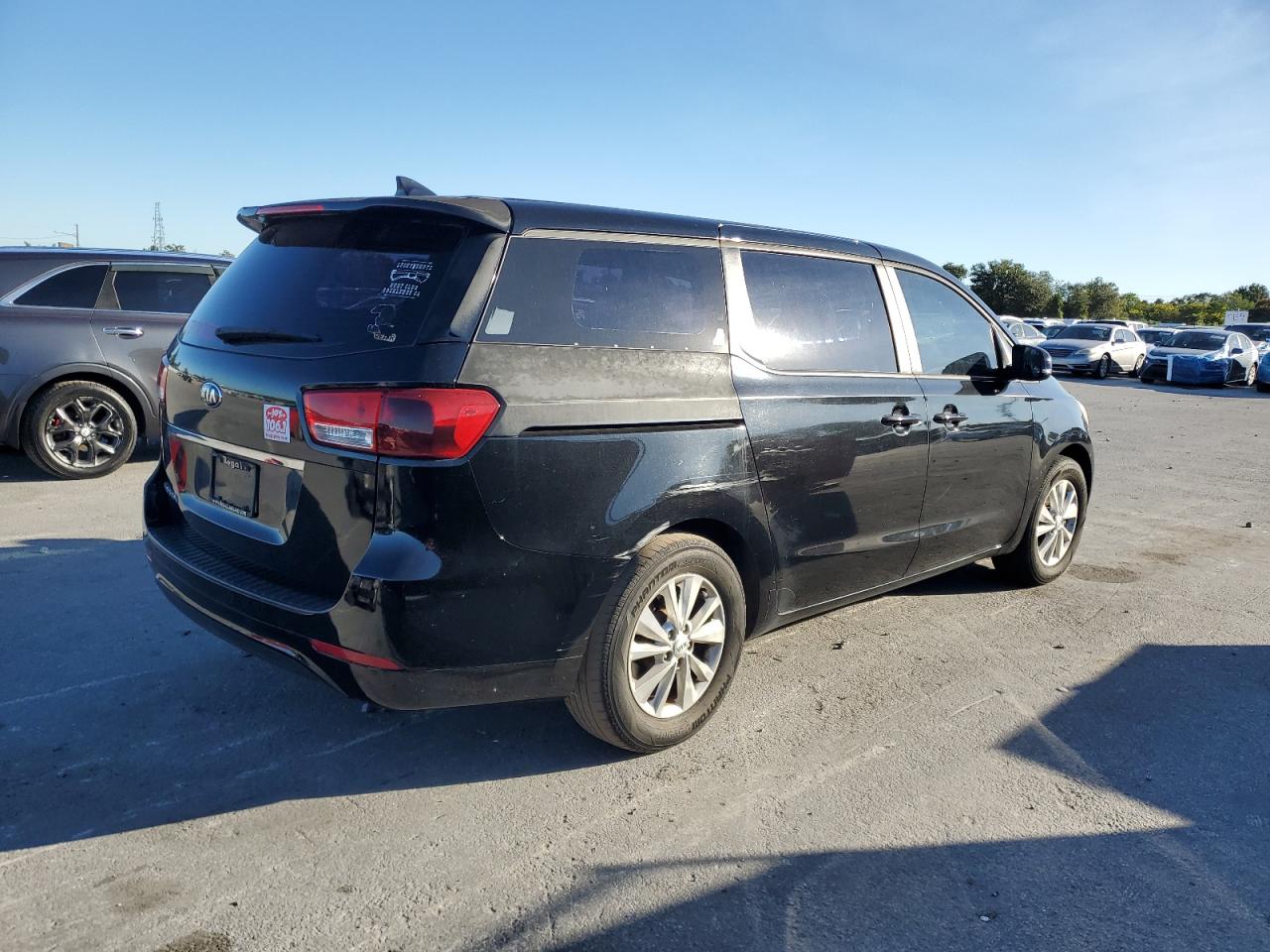 KIA SEDONA L