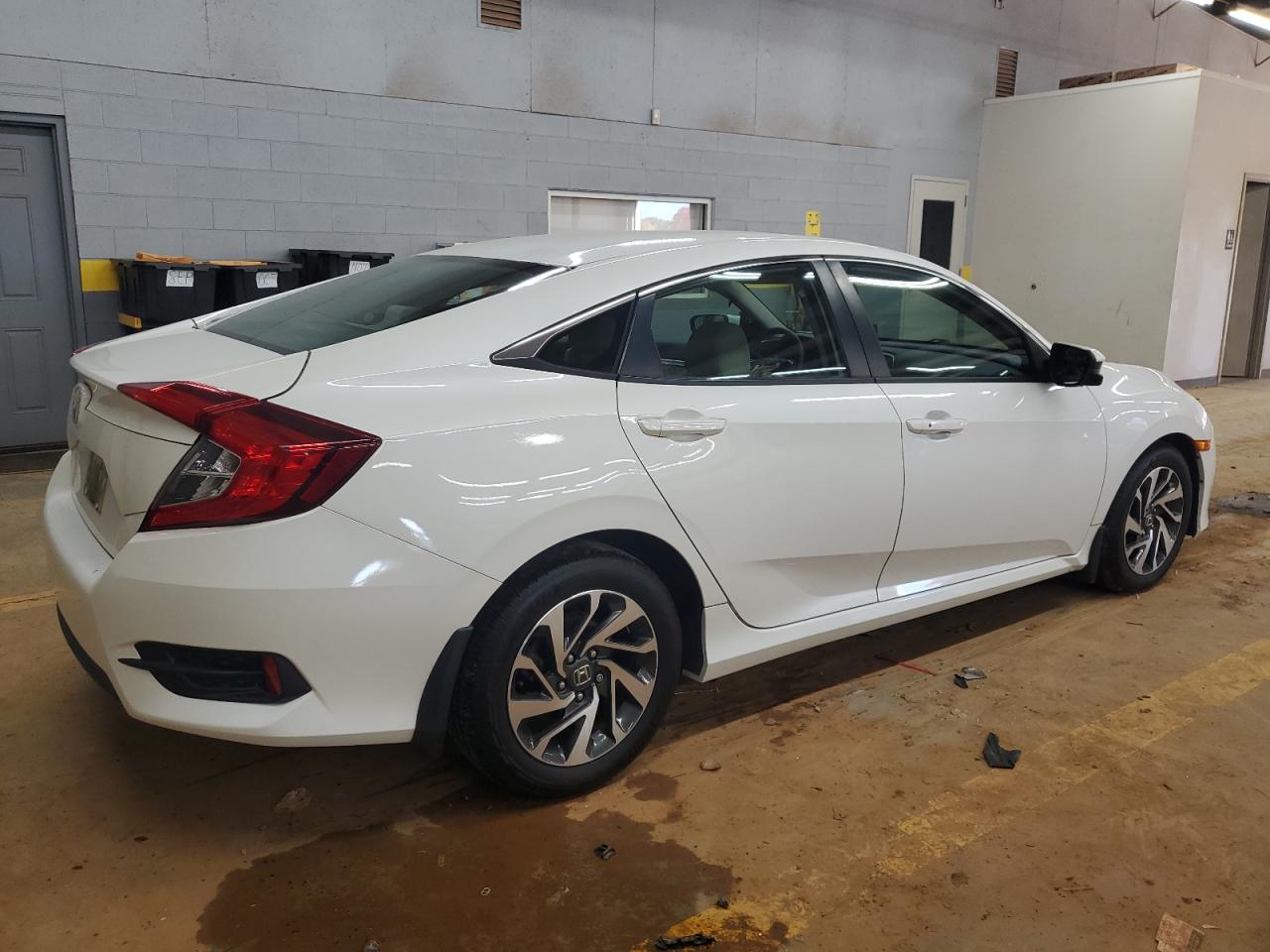 Lot #3301847501 2016 HONDA CIVIC EX