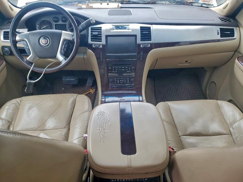 2011 CADILLAC ESCALADE P #3297055538