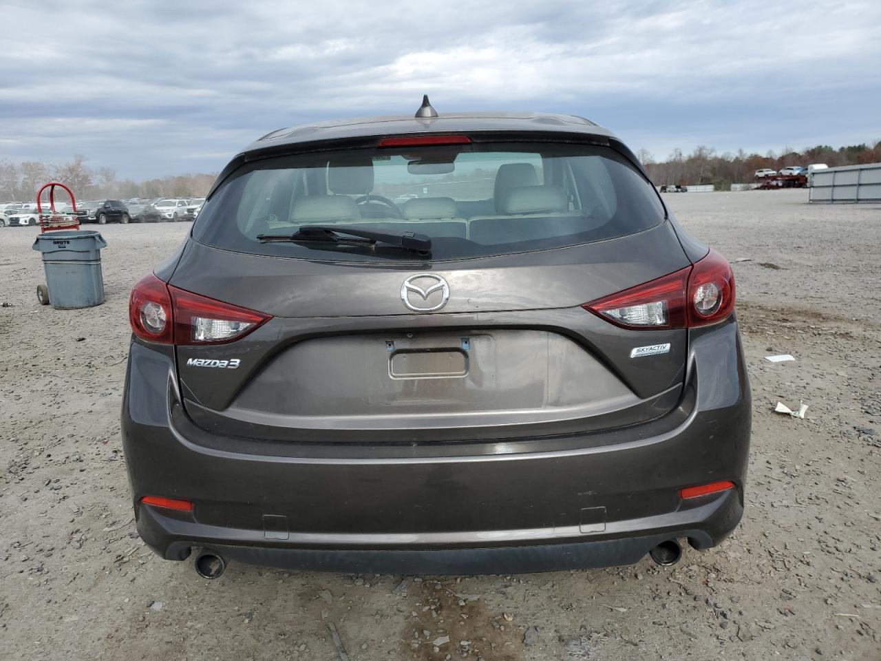 MAZDA 3 GRAND TOURING