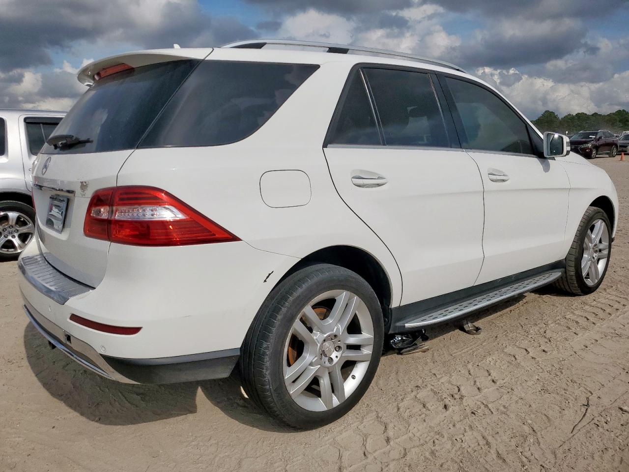 MERCEDES-BENZ M-CLASS 350