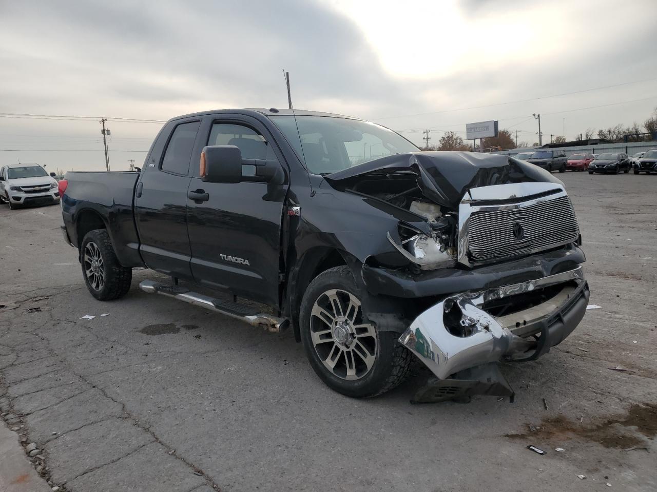 TOYOTA TUNDRA DOUBLE CAB SR5