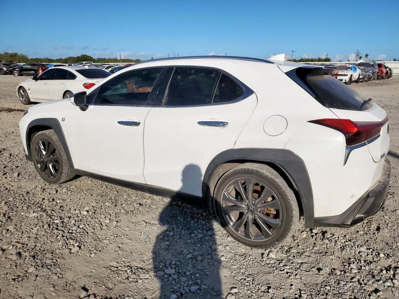 LEXUS UX 200
