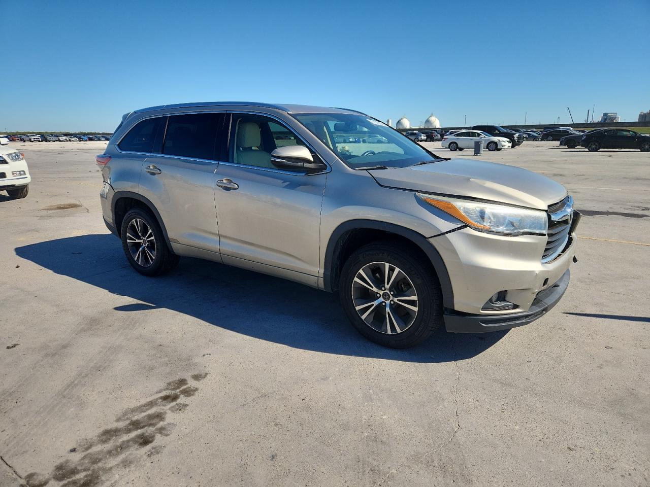 TOYOTA HIGHLANDER XLE