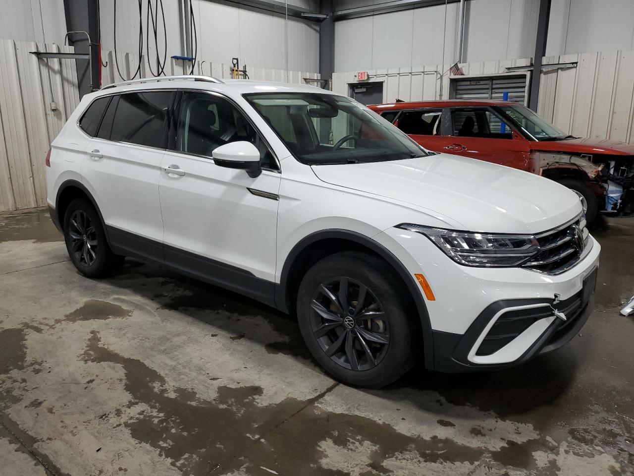 VOLKSWAGEN TIGUAN SE