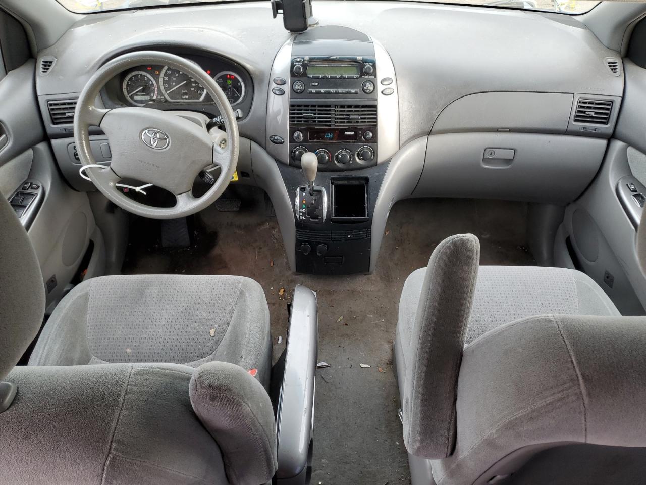 Lot #3297220422 2009 TOYOTA SIENNA CE