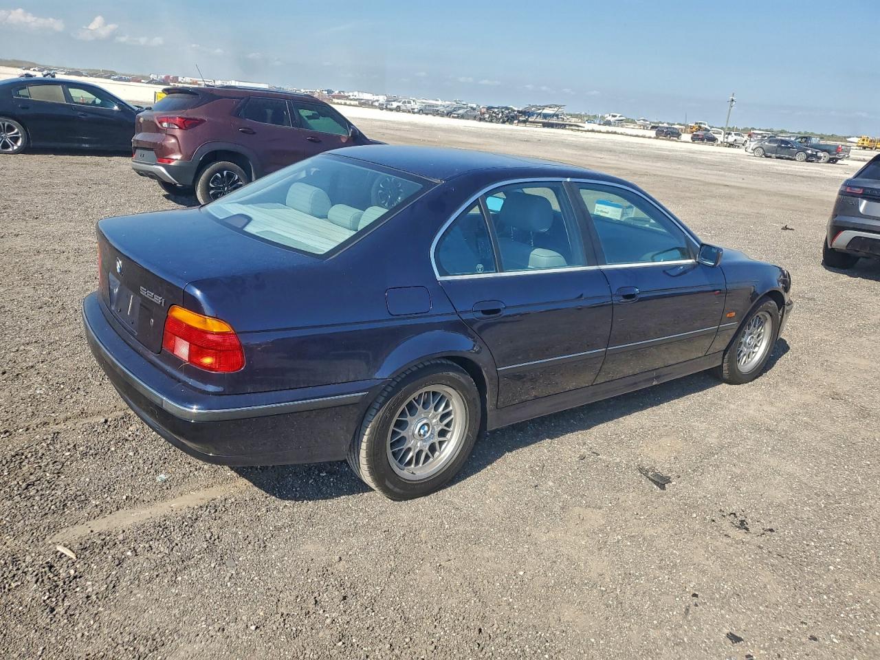 Lot #3305428443 1999 BMW 528 I AUTO