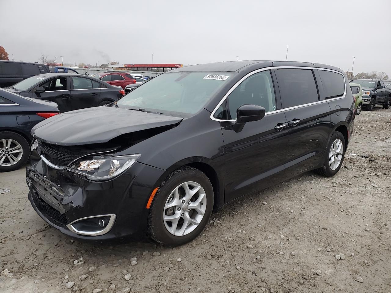 Lot #3297321430 2017 CHRYSLER PACIFICA T