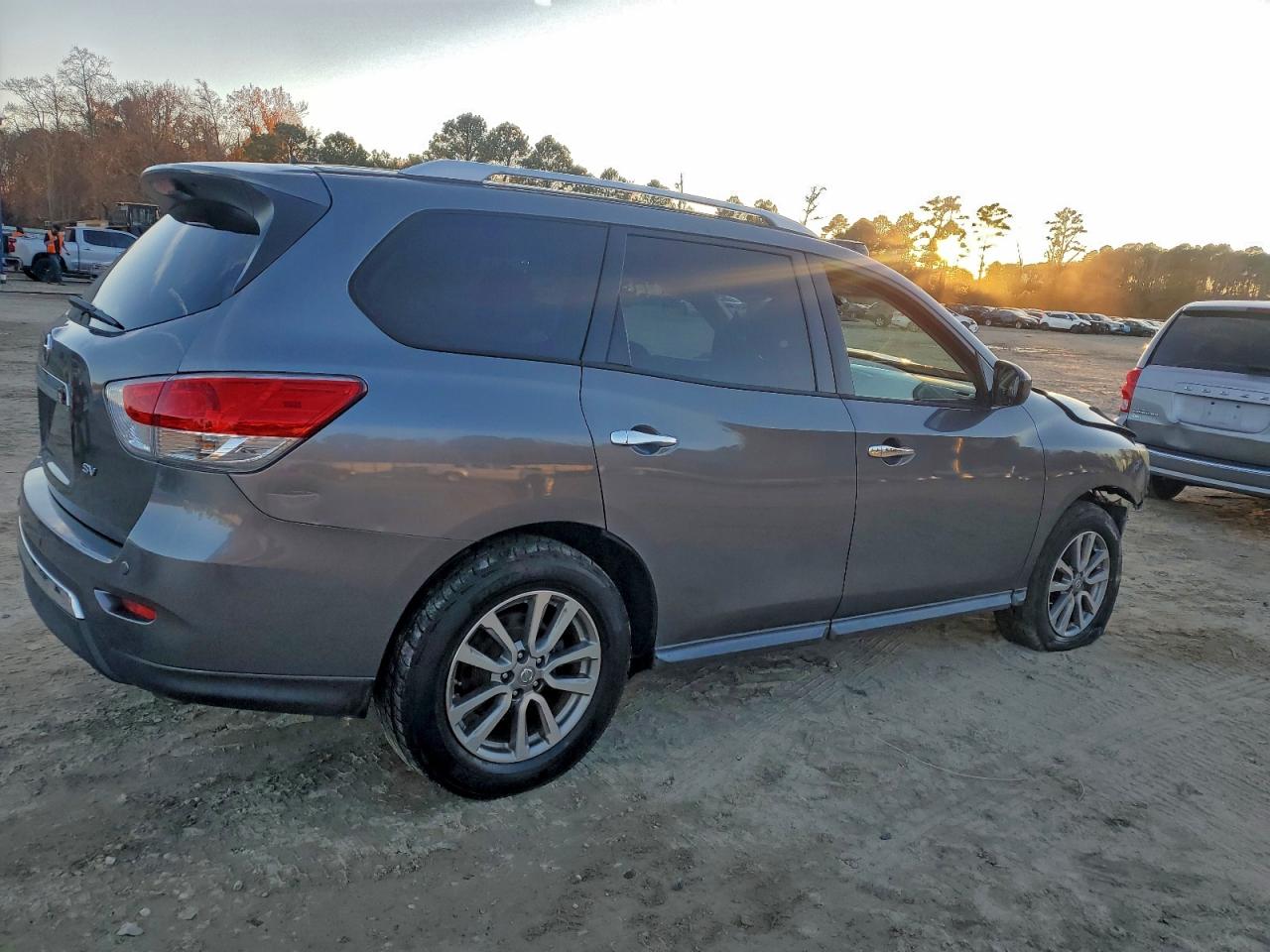 Lot #3301834426 2015 NISSAN PATHFINDER