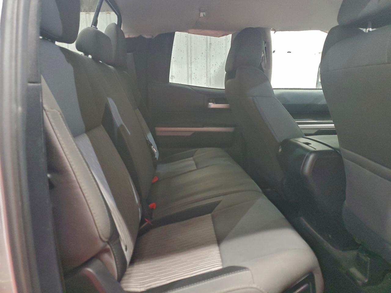 TOYOTA TUNDRA DOUBLE CAB SR