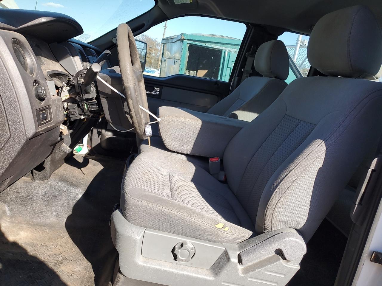 FORD F-150 SUPER CAB