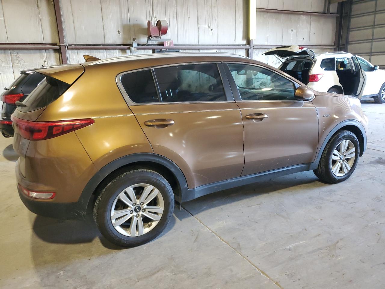KIA SPORTAGE LX