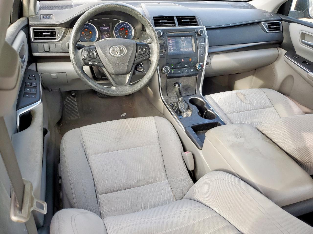 TOYOTA CAMRY LE