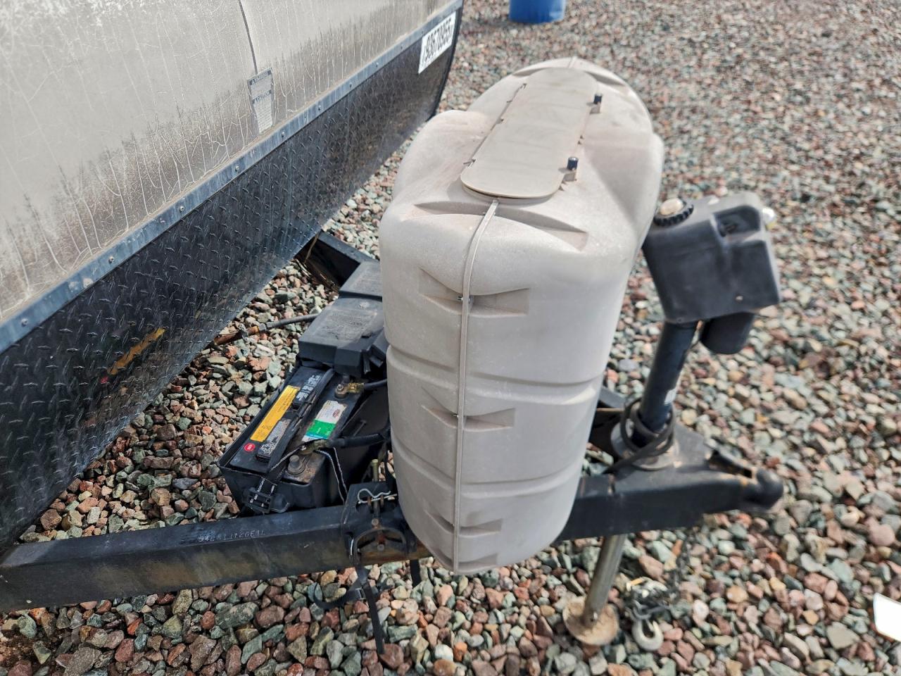 Lot #3298153293 2015 WINNEBAGO TRAILER