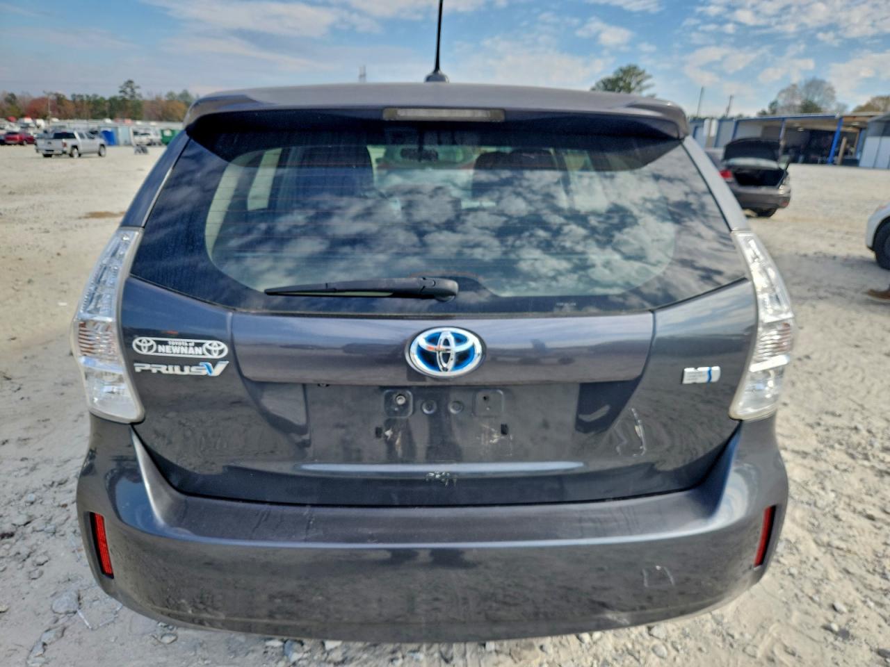 TOYOTA PRIUS V