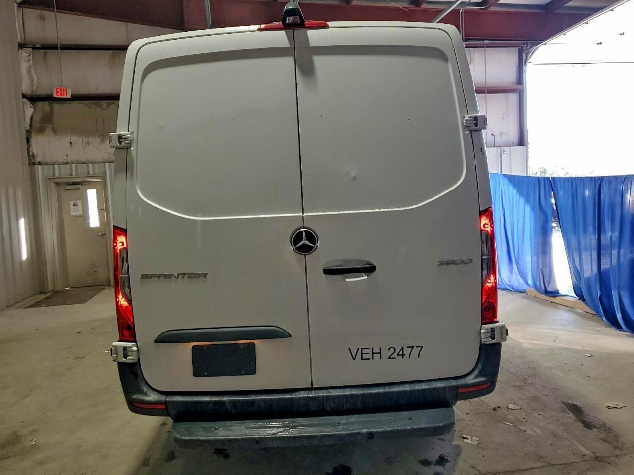 MERCEDES-BENZ SPRINTER 2500