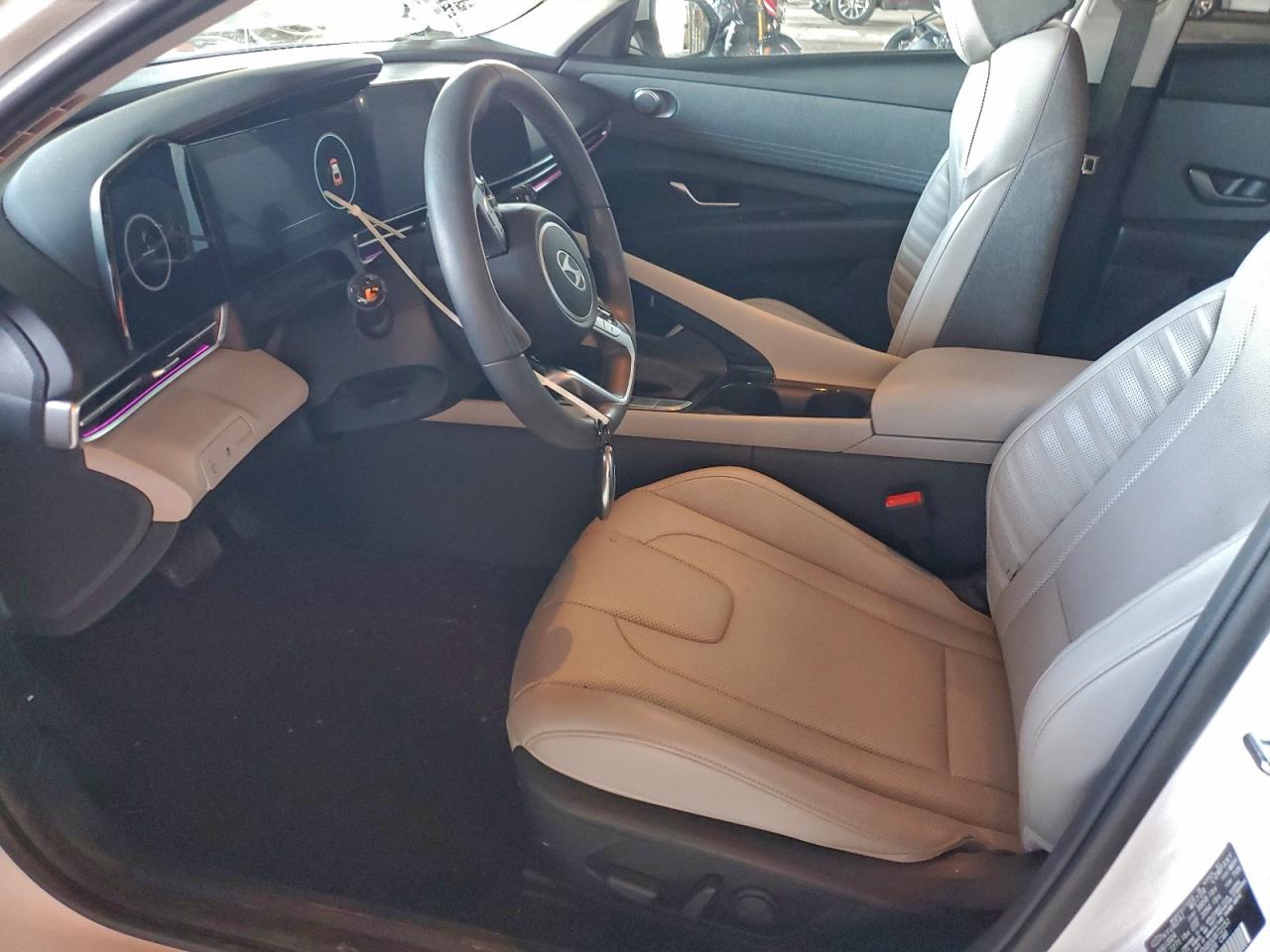 HYUNDAI ELANTRA LIMITED