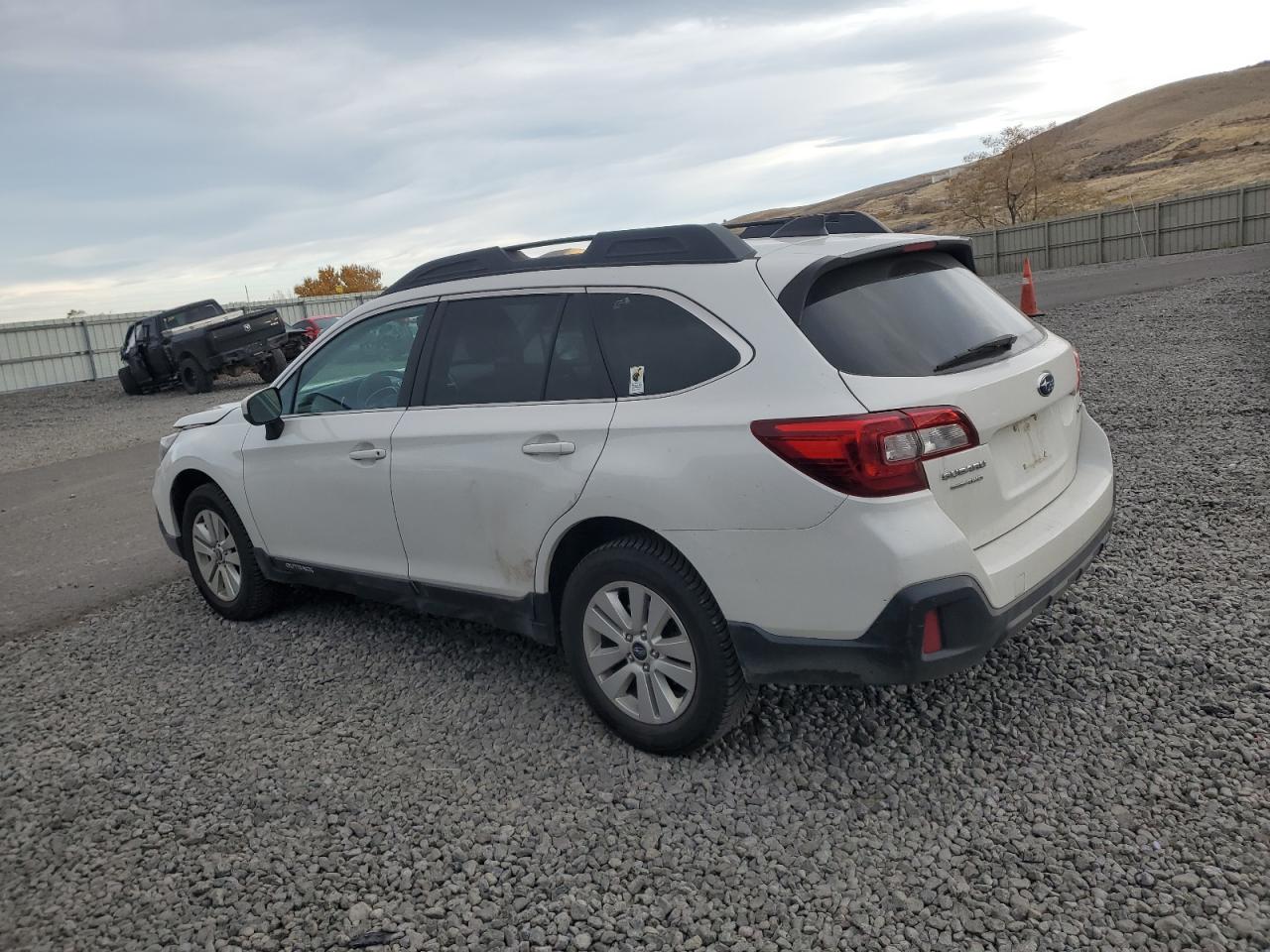 Lot #3315946086 2018 SUBARU OUTBACK 2.