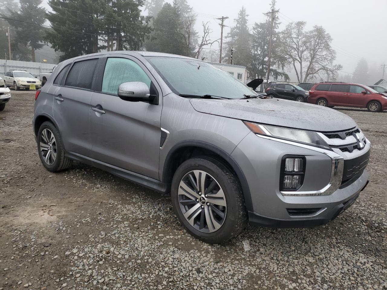 MITSUBISHI OUTLANDER SE