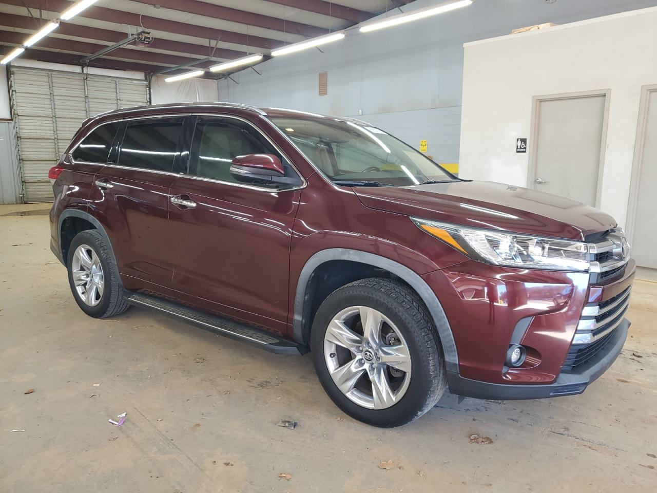 TOYOTA HIGHLANDER LIMITED