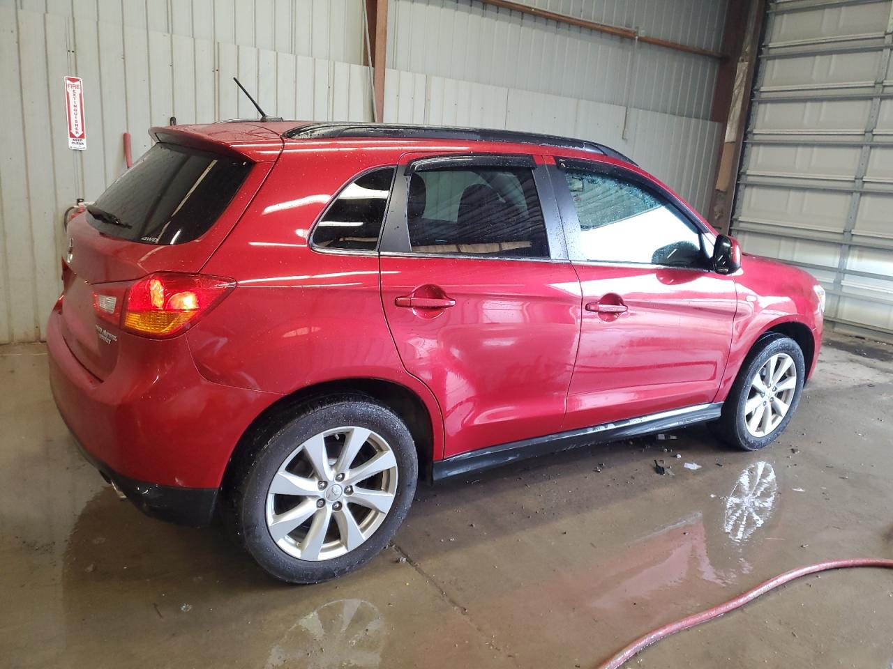 MITSUBISHI OUTLANDER SE