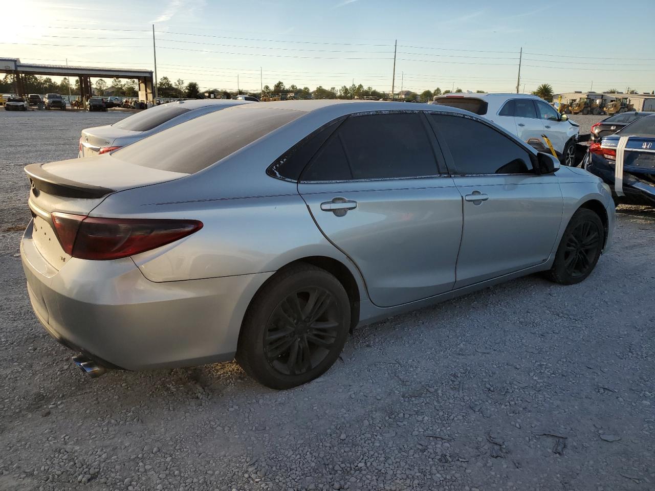 TOYOTA CAMRY LE