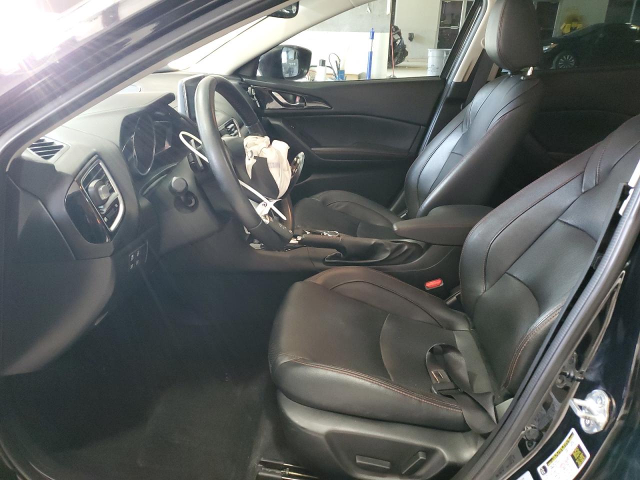 MAZDA 3 GRAND TOURING