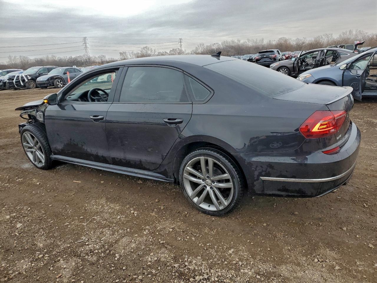 VOLKSWAGEN PASSAT S