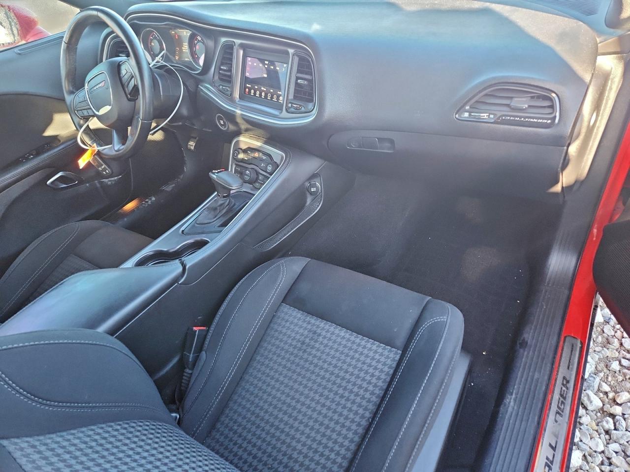 DODGE CHALLENGER SXT