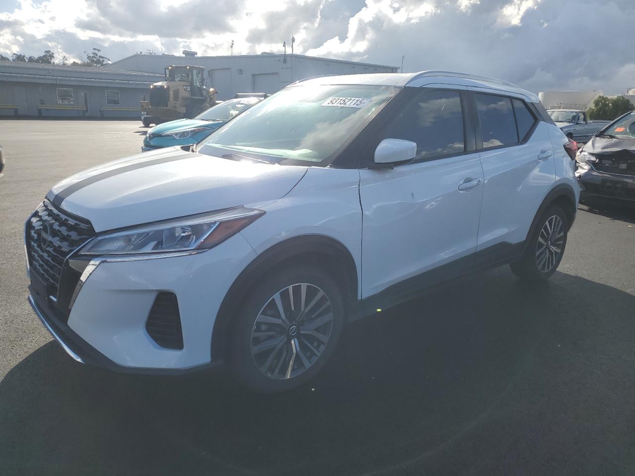 NISSAN KICKS SV
