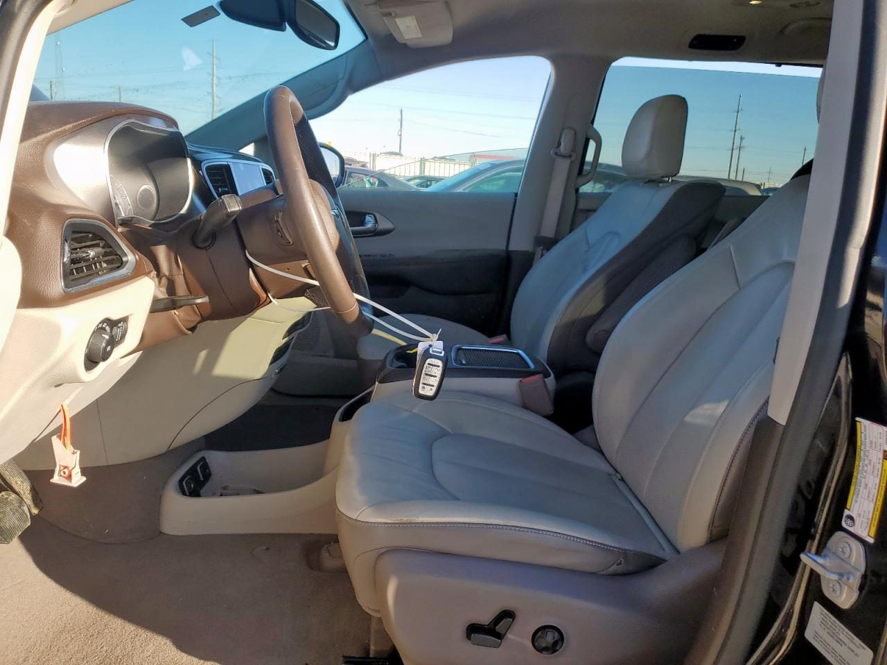 CHRYSLER PACIFICA TOURING L PLUS