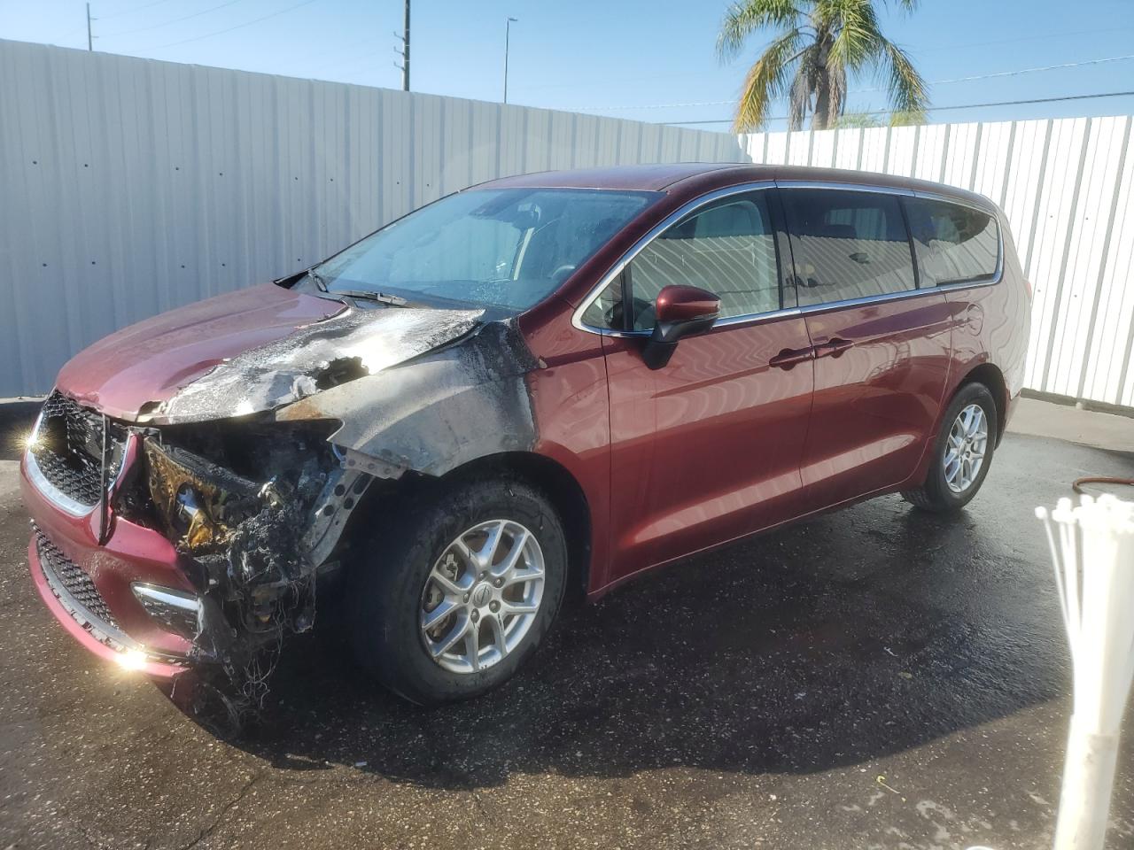 Lot #3304523436 2023 CHRYSLER PACIFICA T