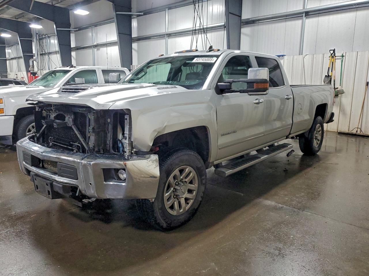 CHEVROLET SILVERADO K3500 LTZ