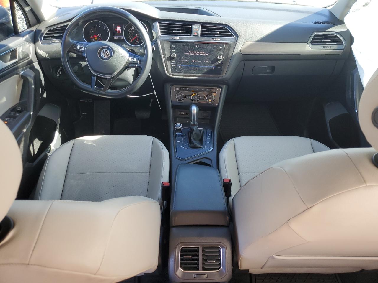 VOLKSWAGEN TIGUAN SE