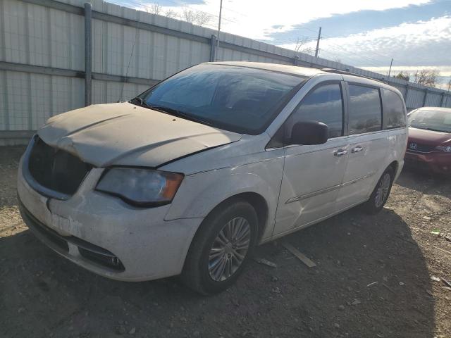 Global Auto Auctions: 2013 CHRYSLER TOWN & COU