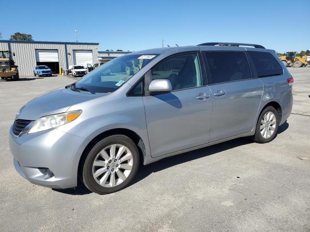 Global Auto Auctions: 2014 TOYOTA SIENNA LE
