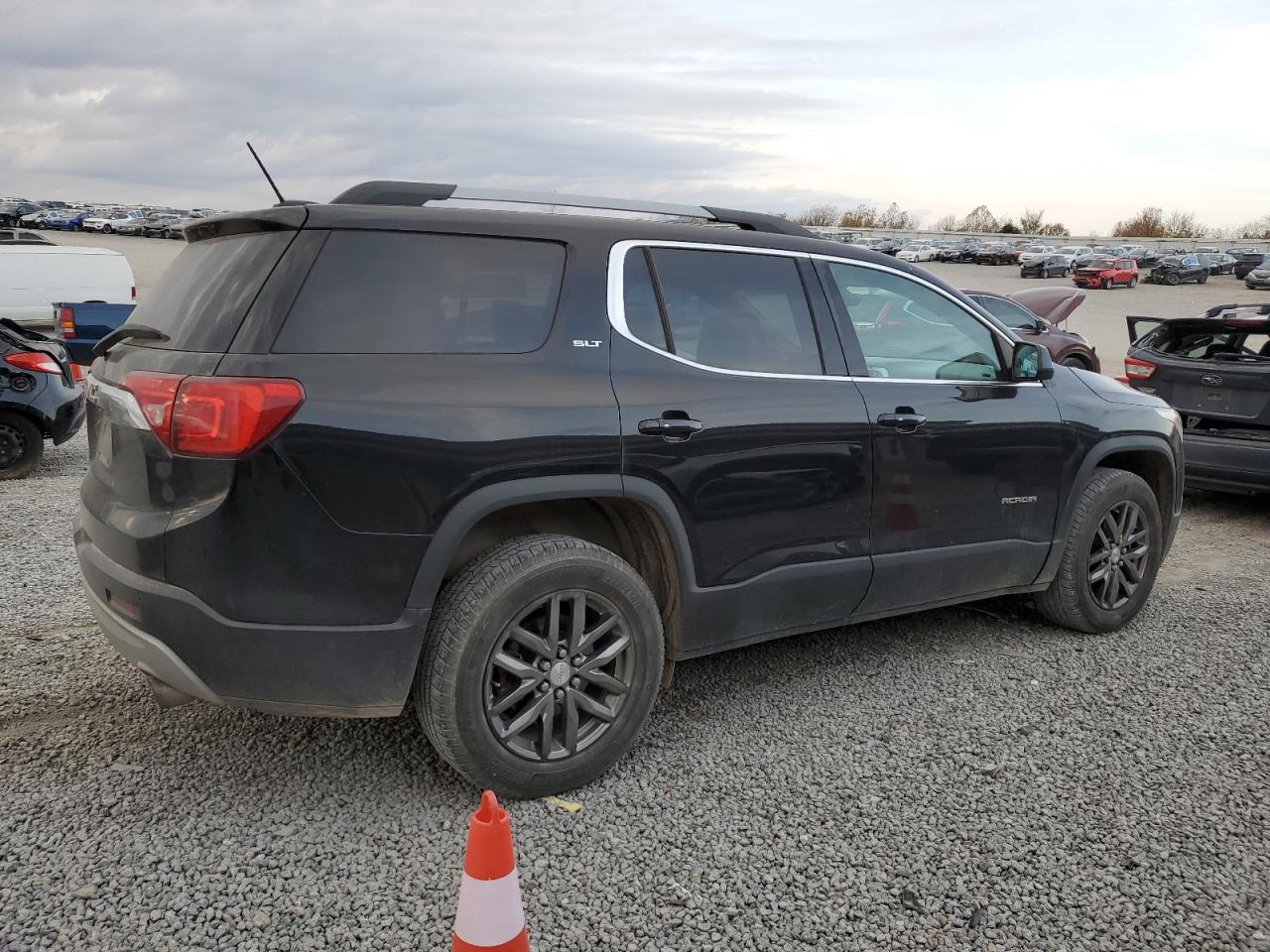 GMC ACADIA SLT-1