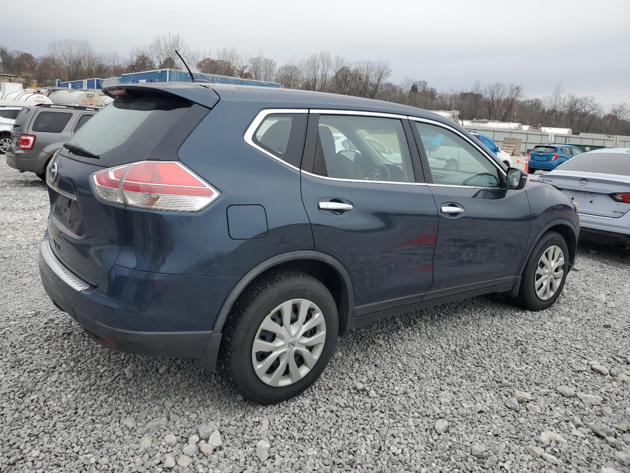 Lot #3305433478 2015 NISSAN ROGUE S