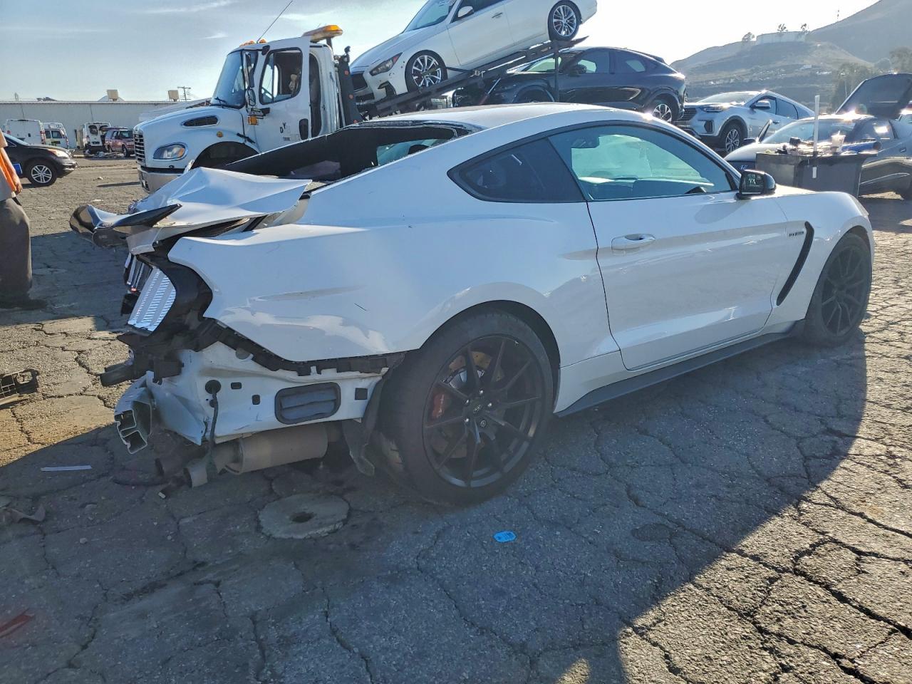FORD MUSTANG SHELBY GT350
